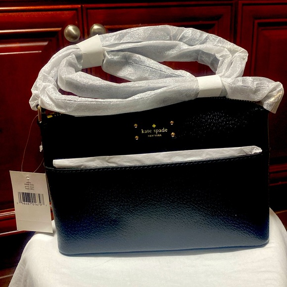 kate spade Handbags - Kate Spade Crossbody